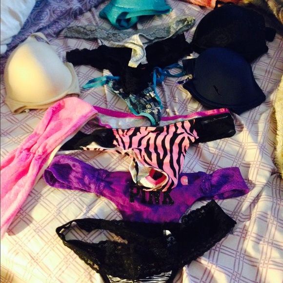 7 victoria secret tongs, and bras!
