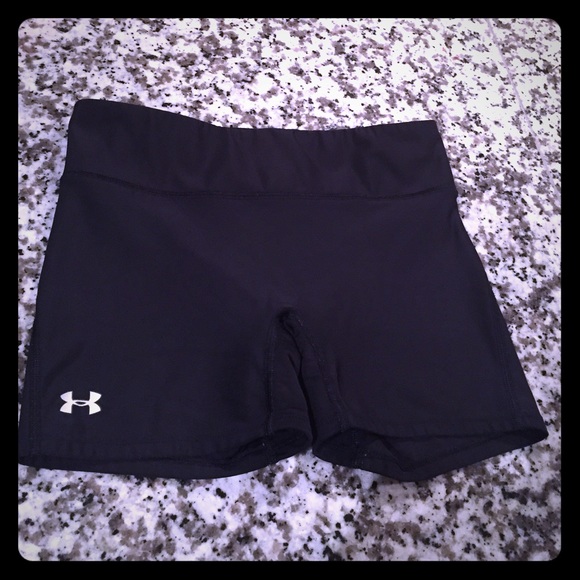 Under Armour Pants - 💛💛LAST PAIR!!! Under Armour Spandex Shorts💛💛