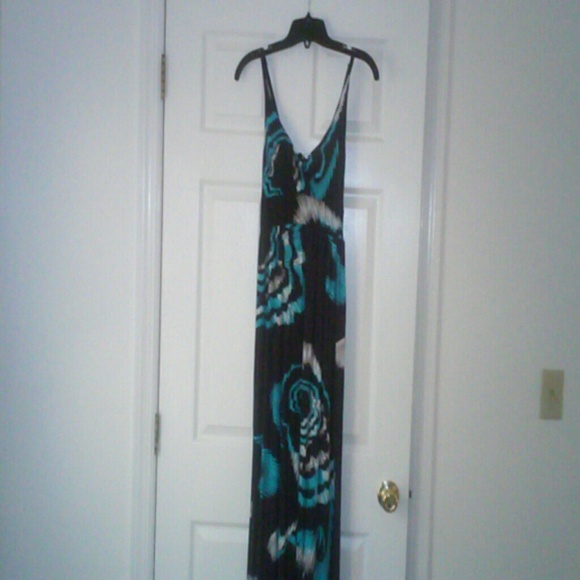 Sundress - Picture 1 of 4