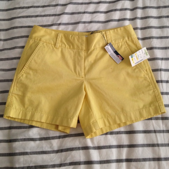 ❁NWT vineyard vines retro shorts