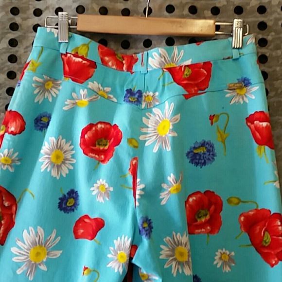 St. John Capri Pant - Picture 2 of 4