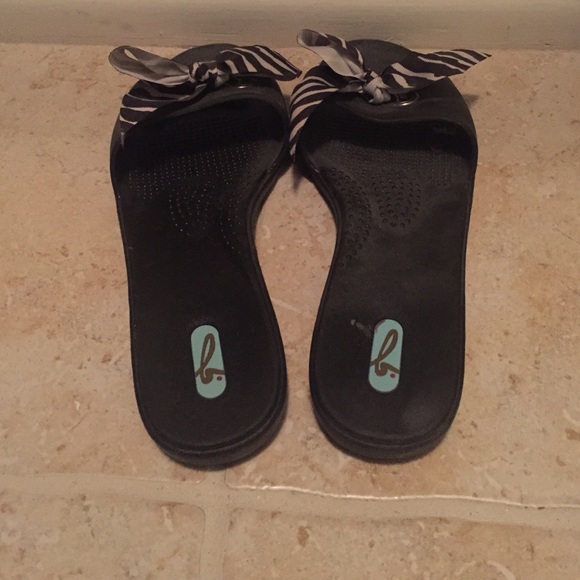 Slide on shoes - Picture 1 of 2