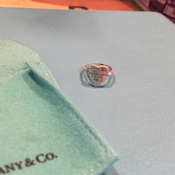Tiffany & Co Return to Tiffany & Co heart ring