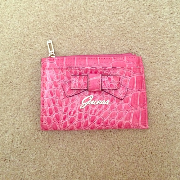 Guess coin purse - Picture 1 of 4