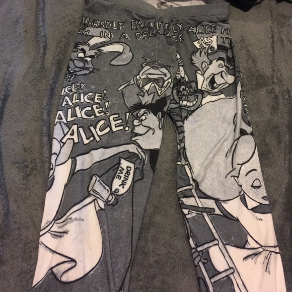 Alice in wonderland leggings/medium