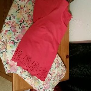 Pink crop top with floral capri pants bundle