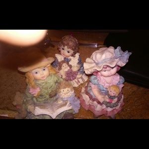 SET OF-3PORCELAIN DOLLS MINITURES