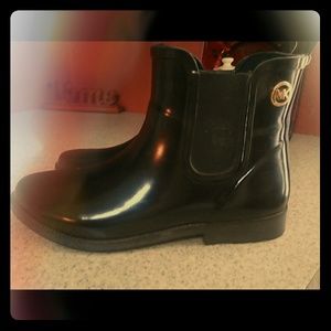 Michael kors ankle rain boots