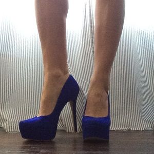 Jessica Simpson Waleo