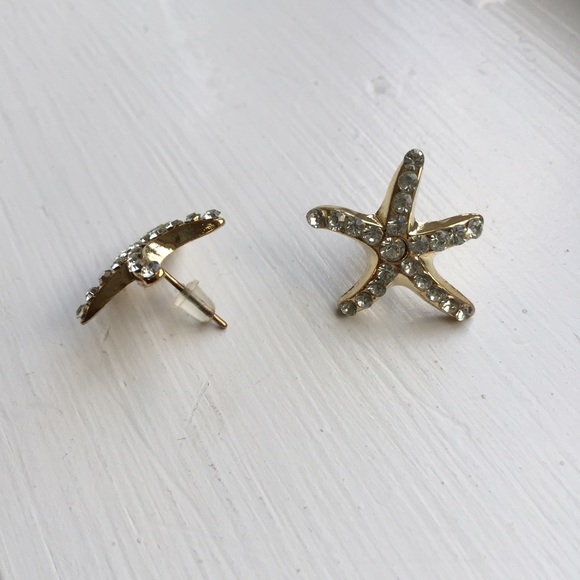 •Silver rhinestone starfish earrings• - Picture 2 of 3