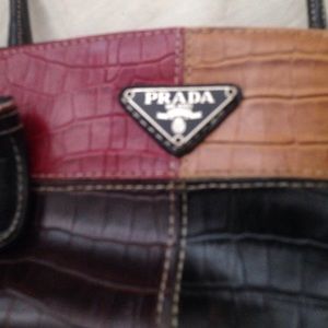 Four color Prada purse no to big perfect fit 4U
