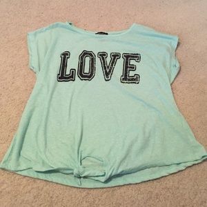 Tie love shirt