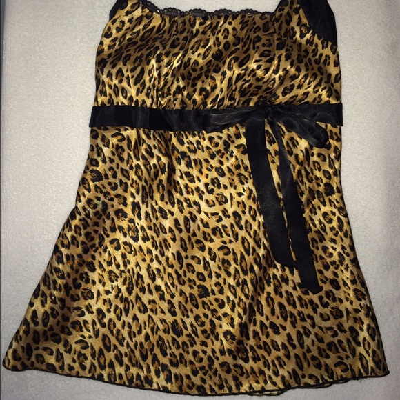 🔆Sateen Leopard Print Top Sz.Small - Picture 2 of 3