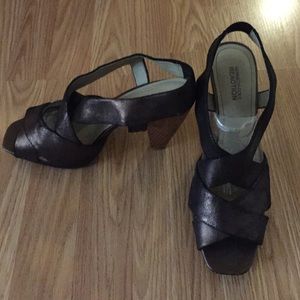 Beautiful Kenneth Cole shoes