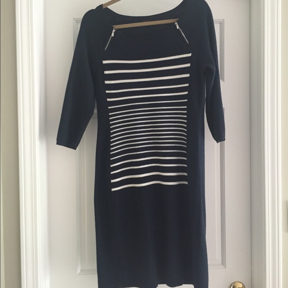 Ann Taylor knit dress... 3/4 length sleeve