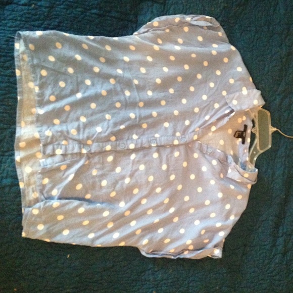 Dainty button down - Picture 1 of 1