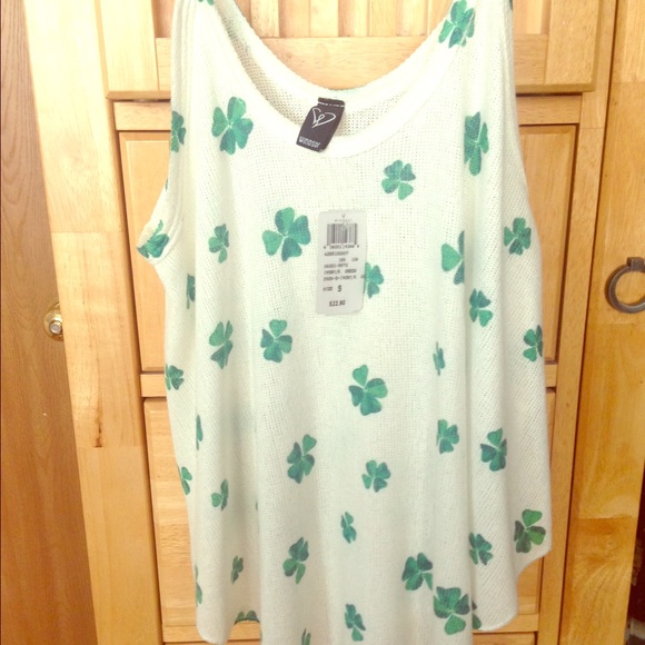 Clover top