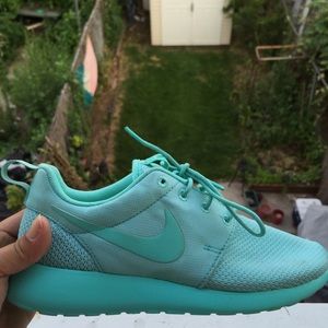 Nike iD Roshes