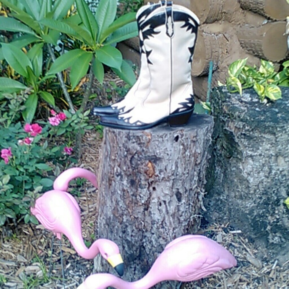 Nubuck Western Boots Boots - New Listing ♥ Cowgirl Boots