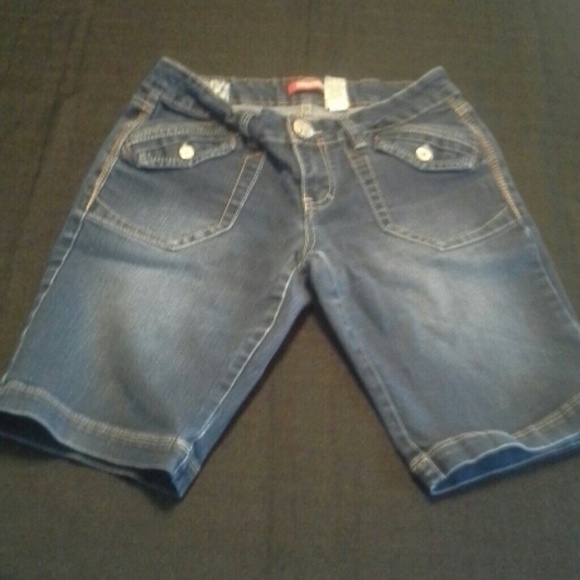 Cute Blue jean shorts.