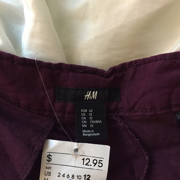 H&M Maroon High Waisted Shorts NWT - Picture 3 of 4