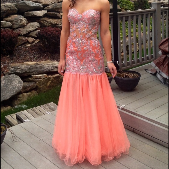 Dresses & Skirts - Prom dress