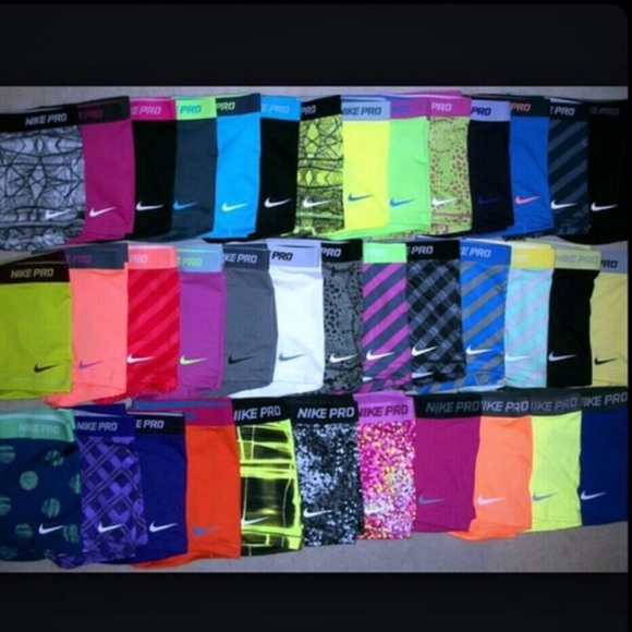 LOOKING FOR NIKE PRO SIZE LARGE