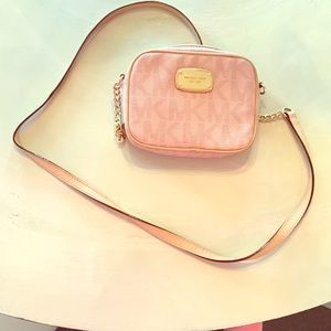 Michael kors cross body