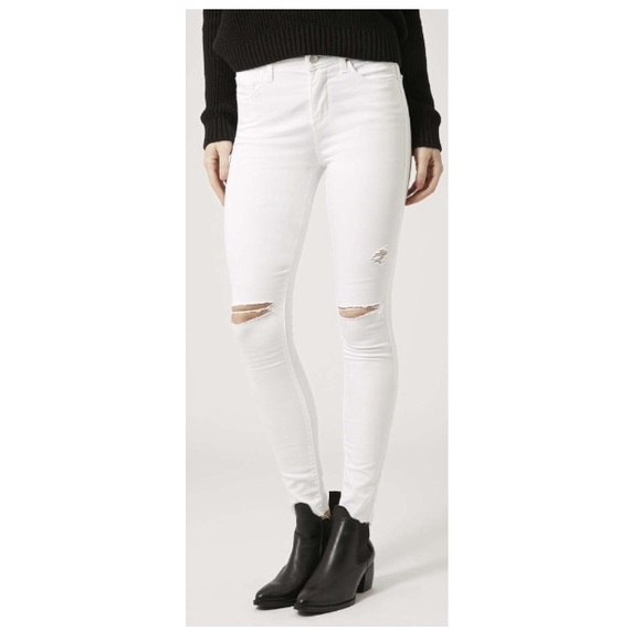 Topshop Denim - Topshop moto white ripped Leigh Jean