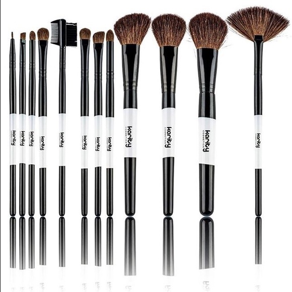 COSMETIC MAKE UP BRUSH