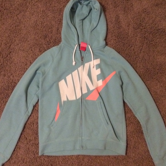 Never worn Nike sweatshirt