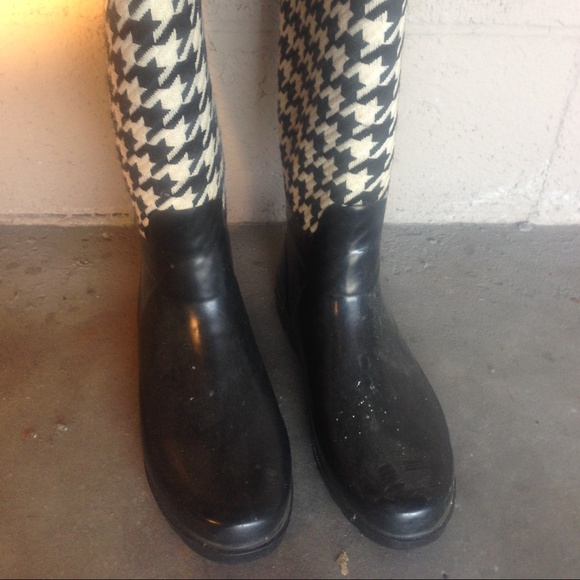 Banana republic rain boots