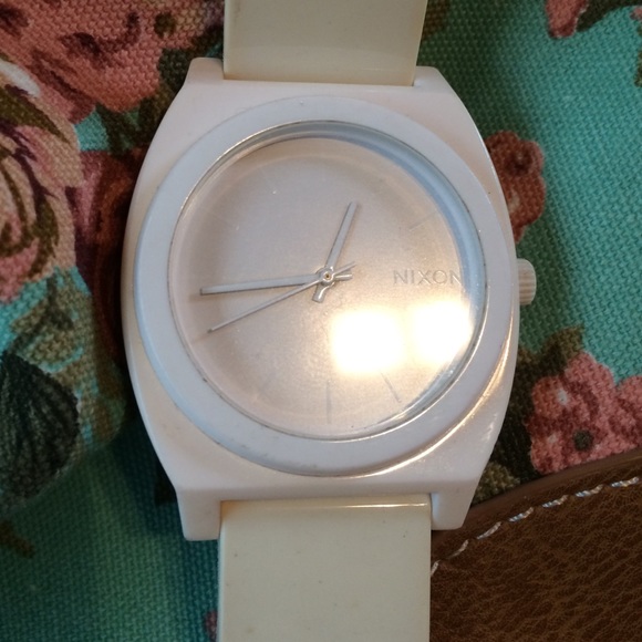 Nixon Time Teller Minimal Watch