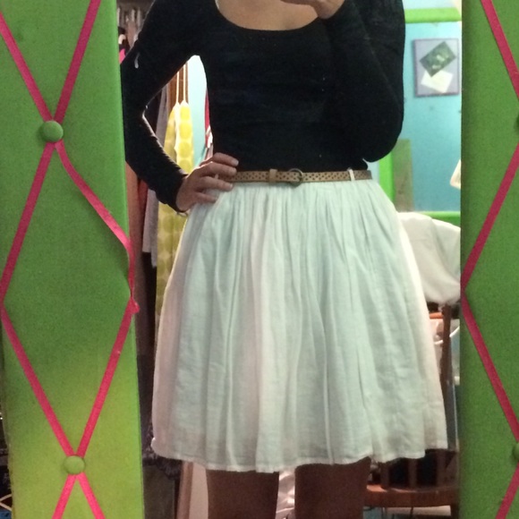 Old Navy white flowy skirt