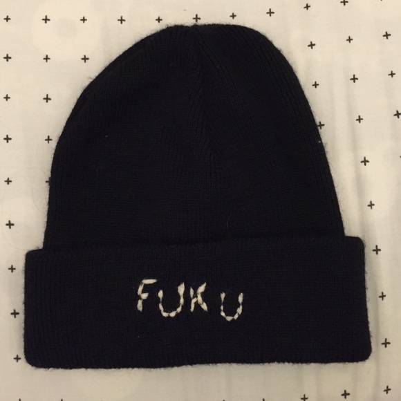 Brandy Melville fuk u beanie