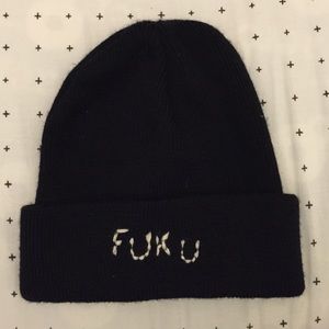 Brandy Melville fuk u beanie