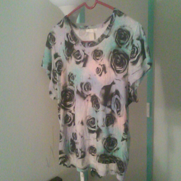 flower tee