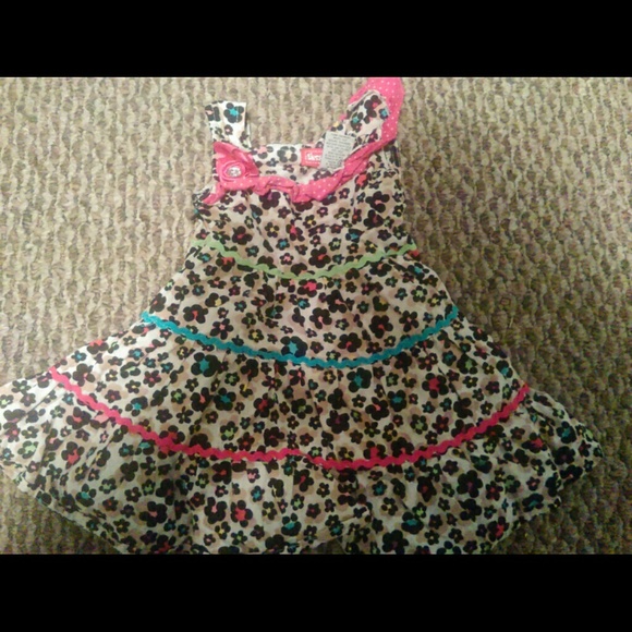 Summer dress - Picture 1 of 3