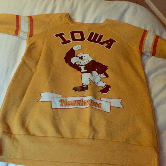 Iowa Hawkeyes Spirit Sweater/Sweatshirt