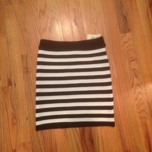 Forever 21 black & white stripe bodycon miniskirt