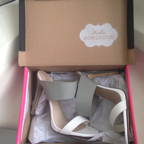 Charlotte Heels - Picture 4 of 4