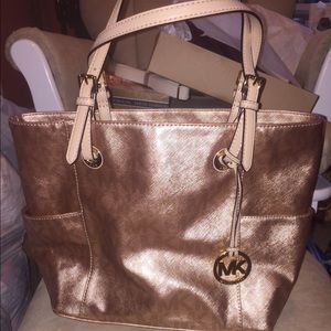 Authentic Michael Kors Jet Set tote
