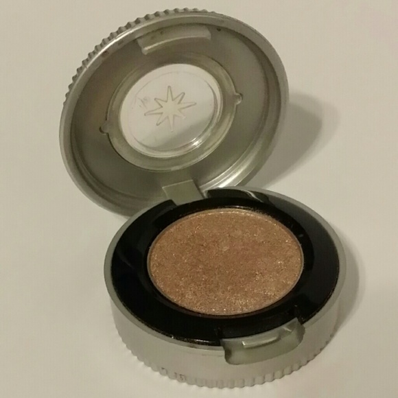 SOLD IN BUNDLE. Urban Decay Shadow - Picture 2 of 3