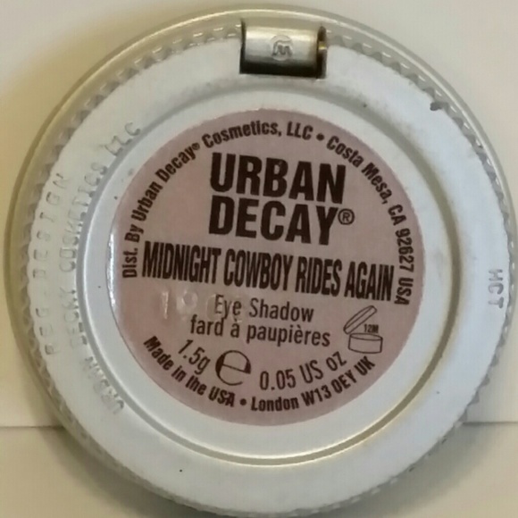 SOLD IN BUNDLE. Urban Decay Shadow - Picture 3 of 3