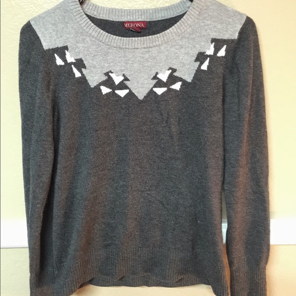 Merona Grey Patterned Neck Line Sweater