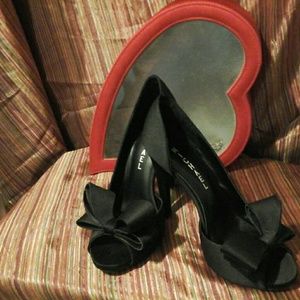 SALE !!! 50% OFF Michael shannon pumps now $15.00
