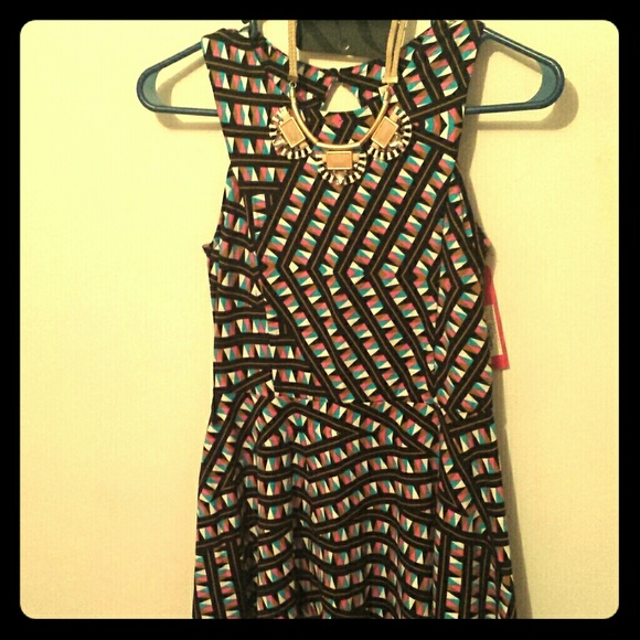 Necklace - Picture 1 of 4