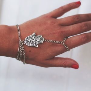 Hand chain with charm