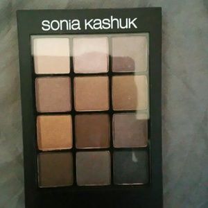 **RESERVED** Sonia Kashi Nude shimmer palette