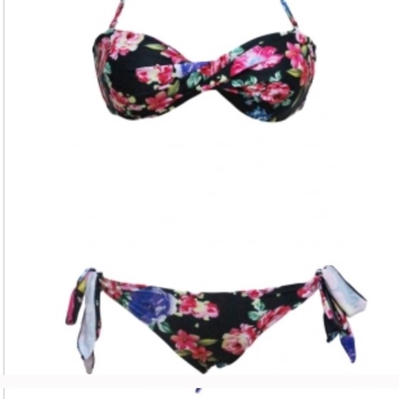 Outerwear - Strapless floral Brazilian scrunch butt bikini